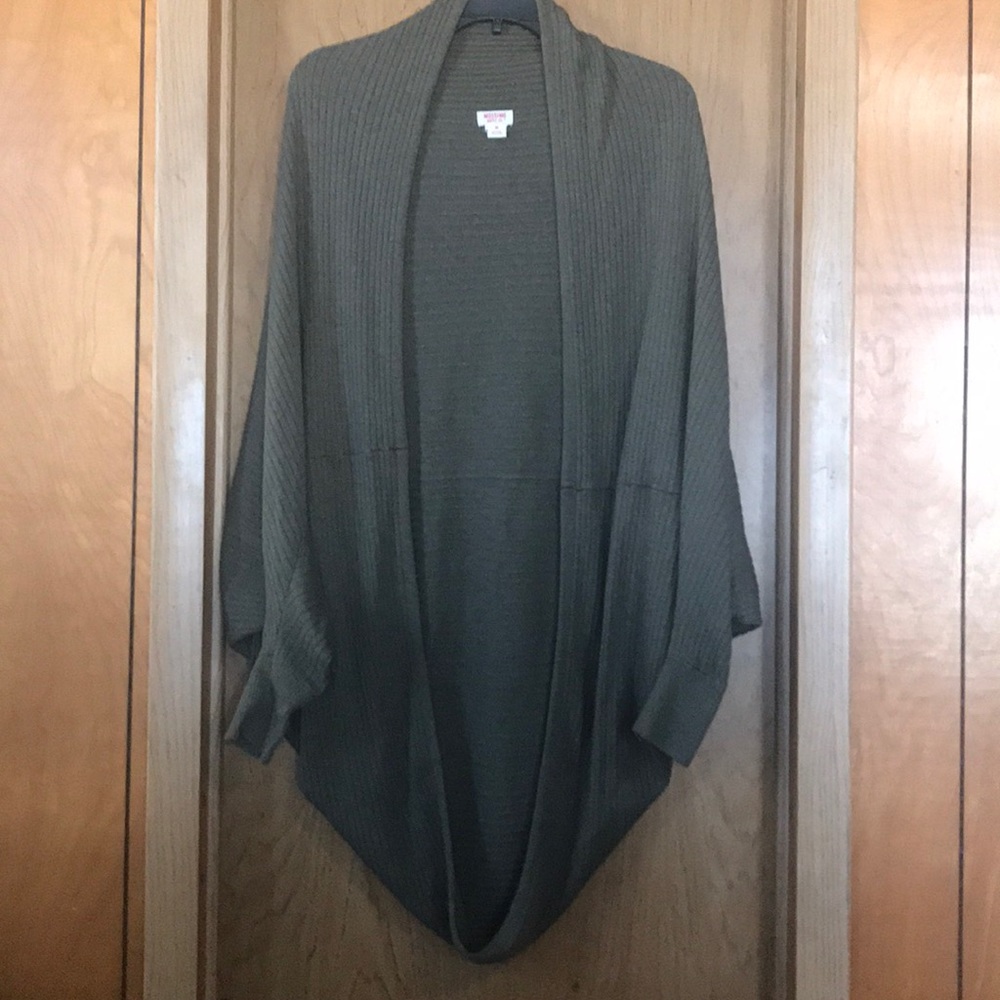 Cardigan/Throw over